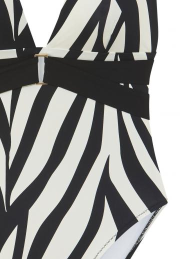 Слитный купальник