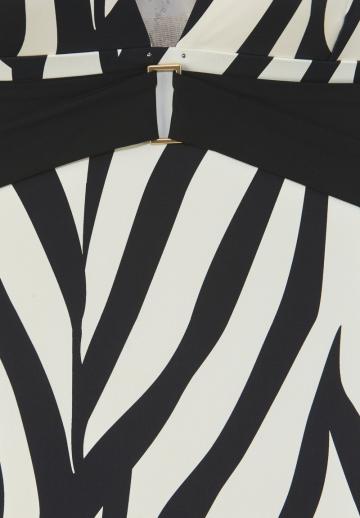 Слитный купальник