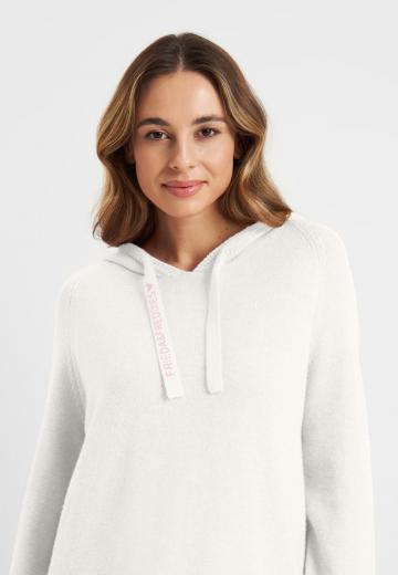 Пуловер с капюшоном