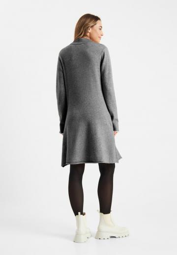 Вязаное платье