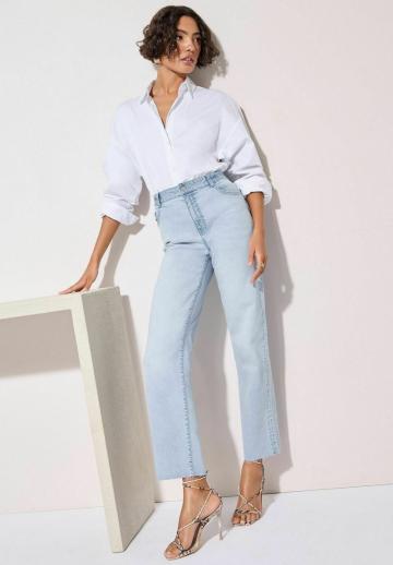 Прямые джинсы