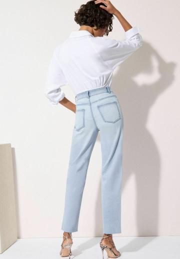 Прямые джинсы