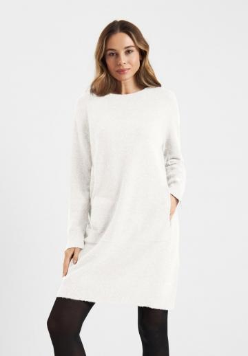 Вязаное платье