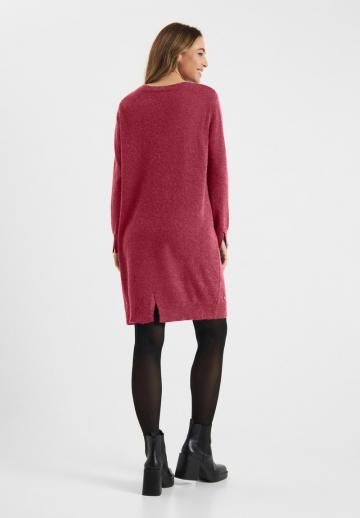 Вязаное платье