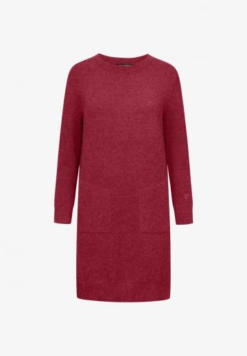 Вязаное платье