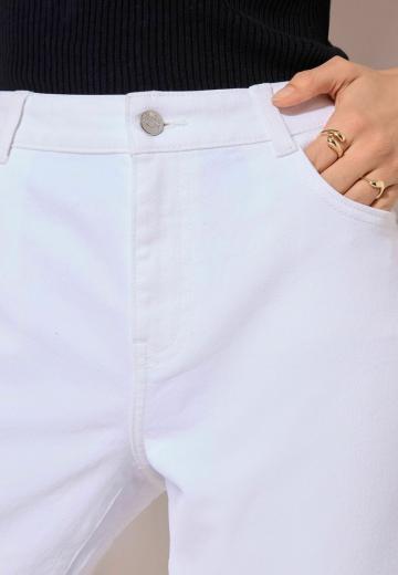 Прямые джинсы