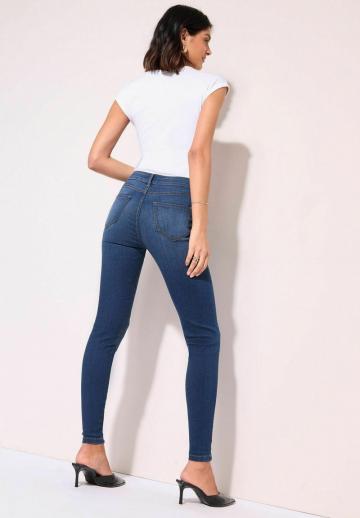 Узкие брюки