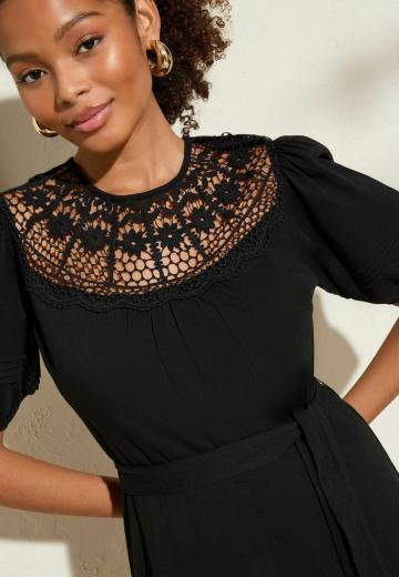 Короткое платье