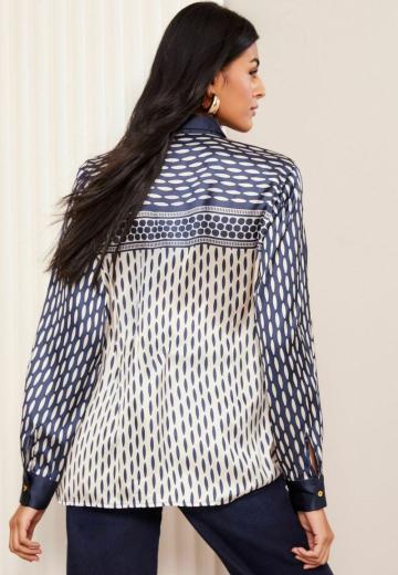 Атласная блузка