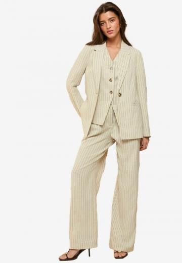 Короткое пальто