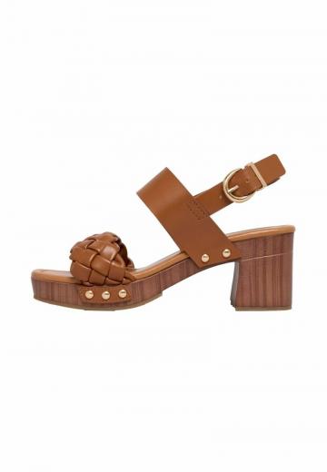 Босоножки на платформе