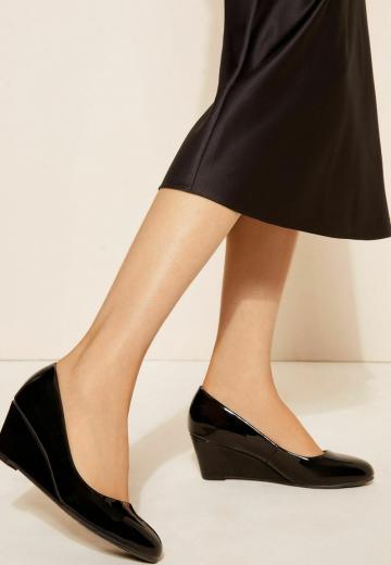 Туфли на танкетке