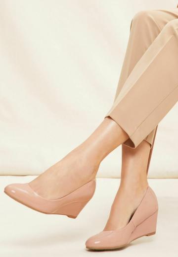 Туфли на танкетке