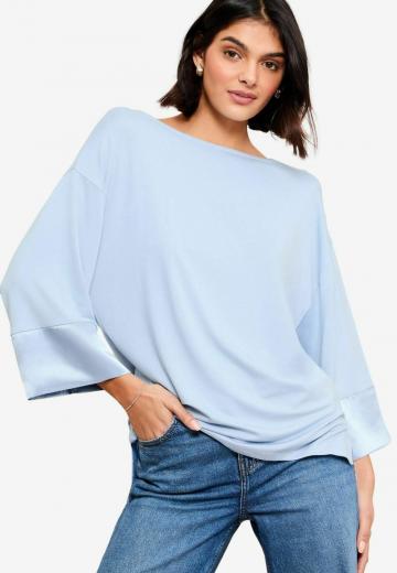 Атласная блузка