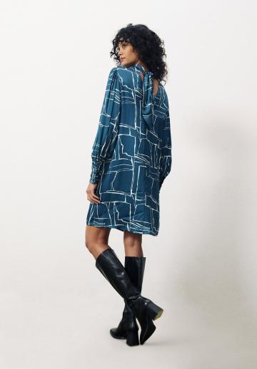 Короткое платье