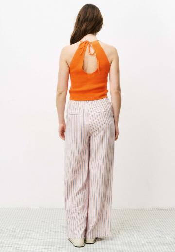 Топ на бретельках