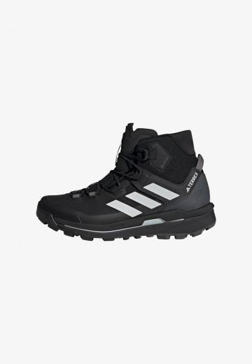 Походные ботинки