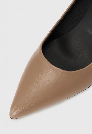 Туфли на высоком каблуке