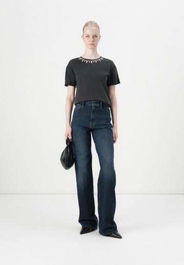 Свободные джинсы