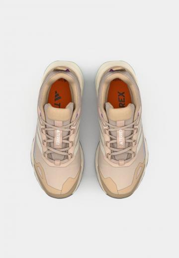 Походная обувь