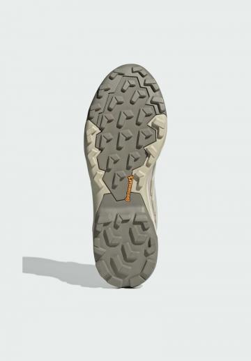 Походные кроссовки