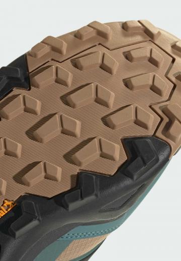 Походные ботинки