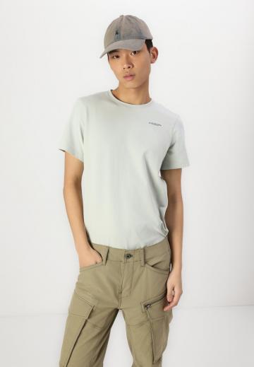 Брюки с накладными карманами