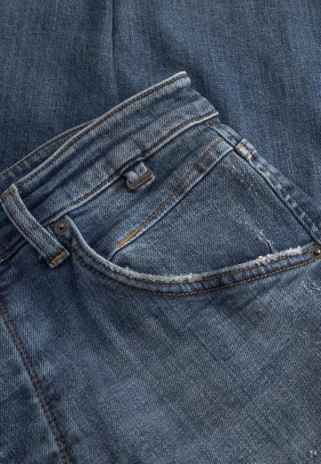 Прямые джинсы