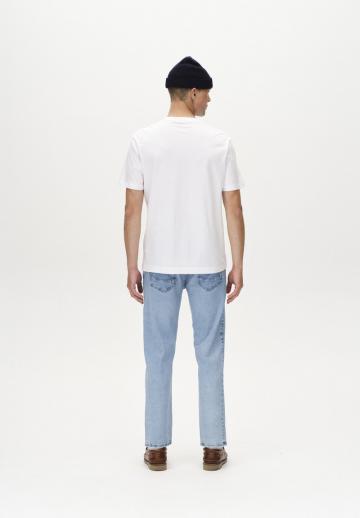 Узкие джинсы