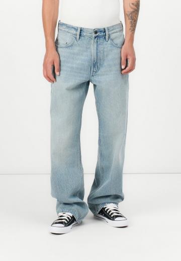 Свободные джинсы