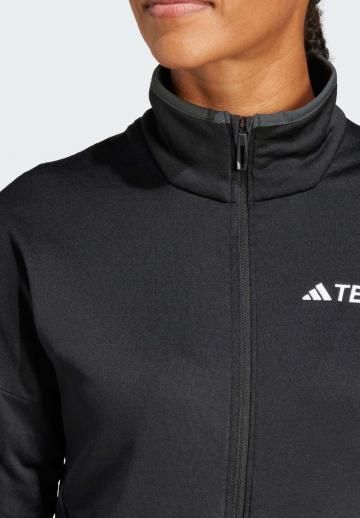 Спортивная толстовка