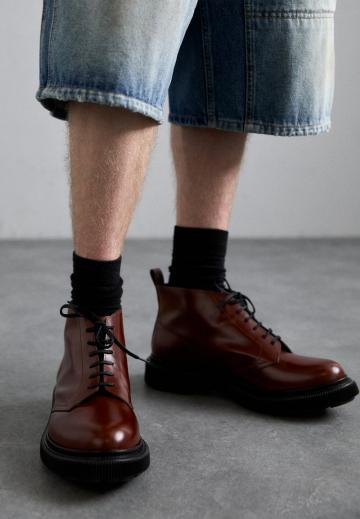 Ботинки на шнуровке