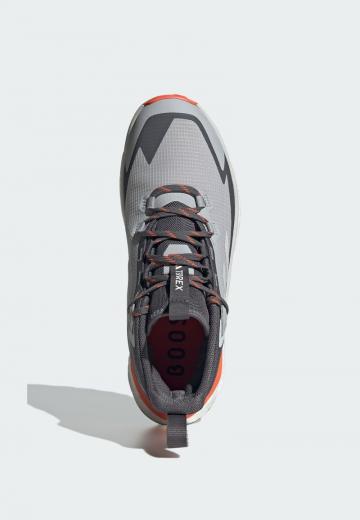 Походные ботинки