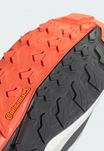 Походные ботинки