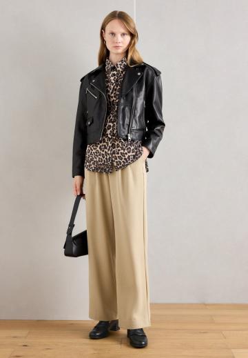 Туфли с высоким носом