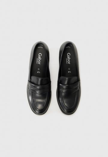 Туфли с высоким носом