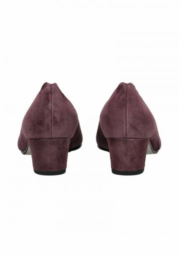 Туфли с высоким носом