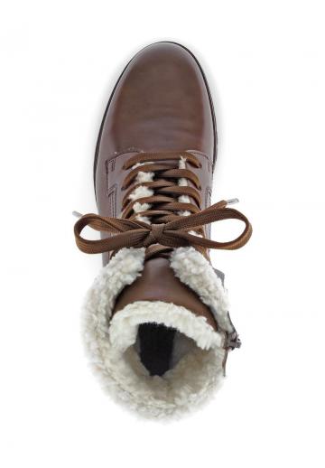 Сапожки на танкетке