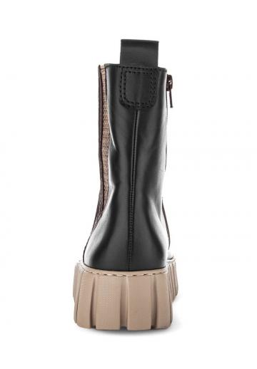 Сапожки на танкетке