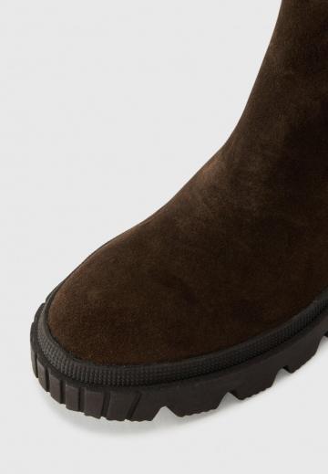 Сапожки на танкетке