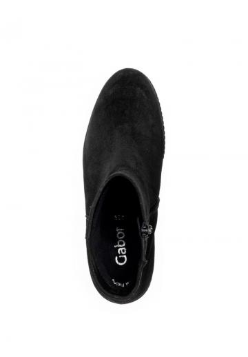 Сапожки на танкетке