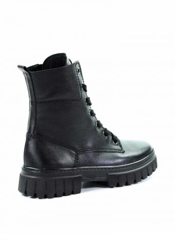 Ботинки на шнуровке