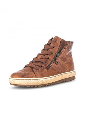 Ботинки на шнуровке