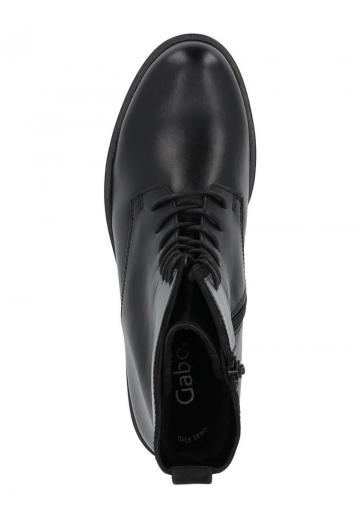 Ботинки на шнуровке