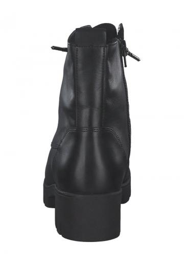 Ботинки на шнуровке