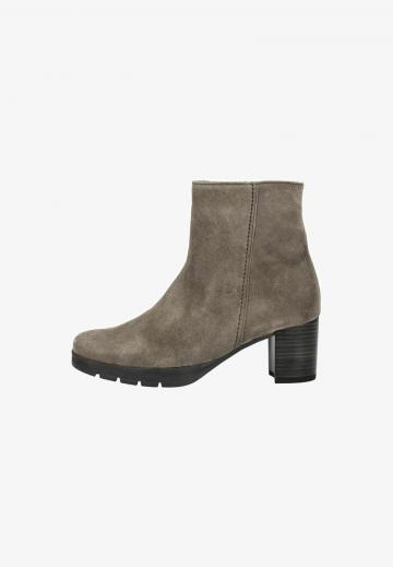 Полусапожки на платформе