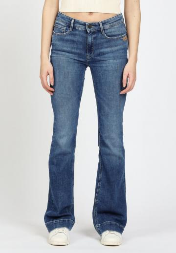 Клешеные брюки