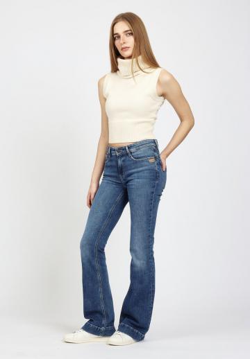 Клешеные брюки