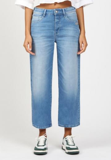 Свободные джинсы