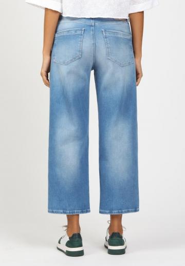 Свободные джинсы